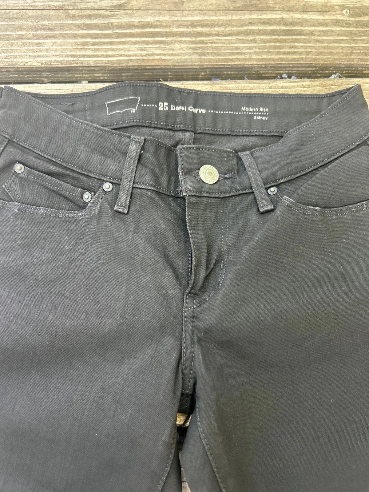 Jean Levi's nuevo talla W25 L32 Modelo 247 – photo 2